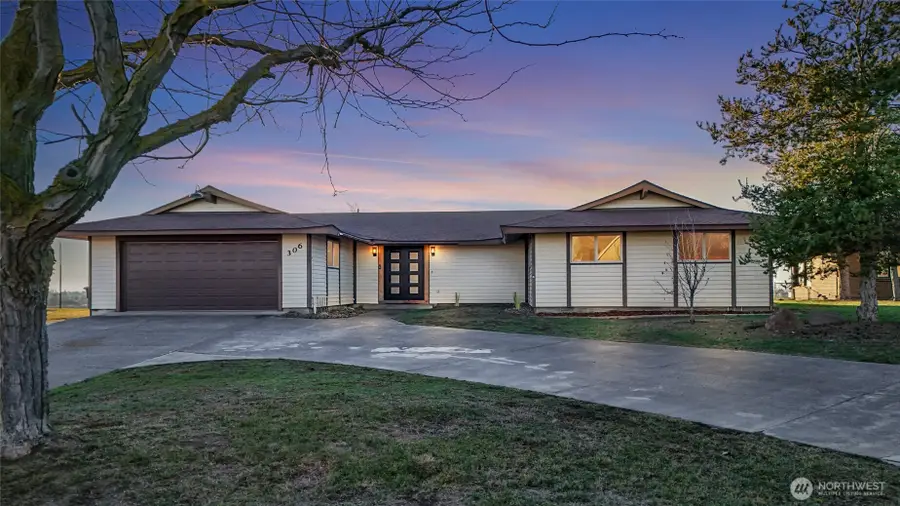 306 N Crestview Drive, Moses Lake, WA 98837 - Image #2