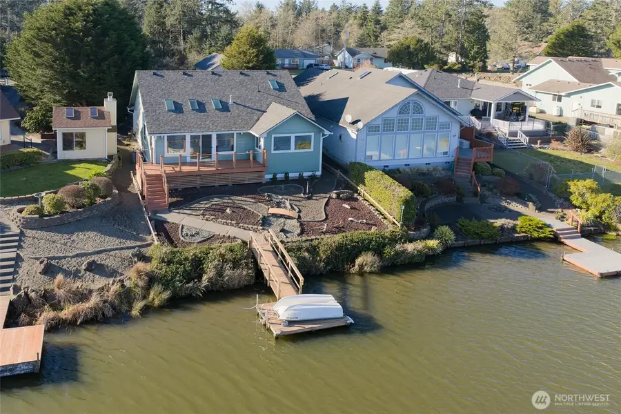 598 Mount Olympus Avenue Se, Ocean Shores, WA 98569 - Image #3