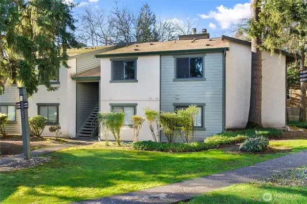 12905 126th Court Ne #L205, Kirkland, WA 98034