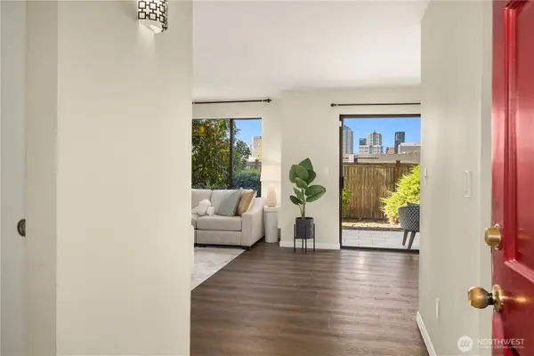 717 122nd Avenue Ne #B1, Bellevue, WA 98005