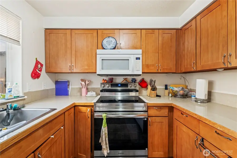 10425 Holly Drive, Everett, WA 98204 - Image #2