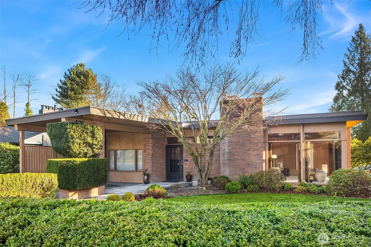 7018 32nd Avenue Ne, Seattle, WA 98115 - Image #1