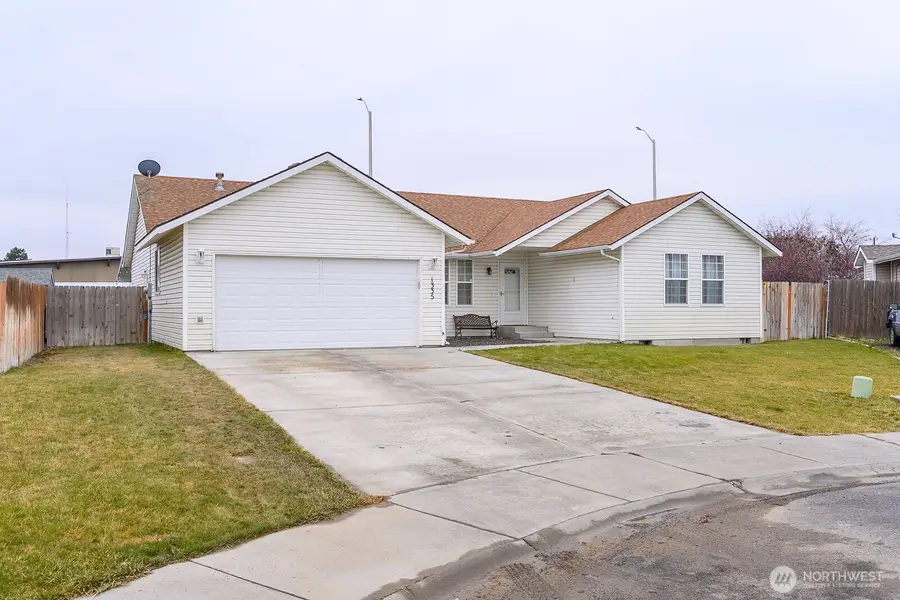 1335 Yost Circle Ne, Moses Lake, WA 98837 - Image #2