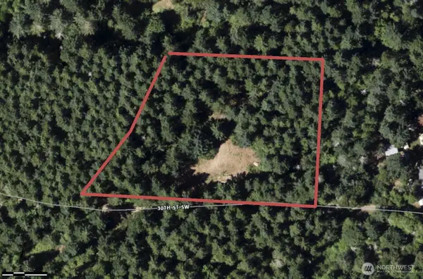 19205 30th Street Sw #2, Lakebay, WA 98349