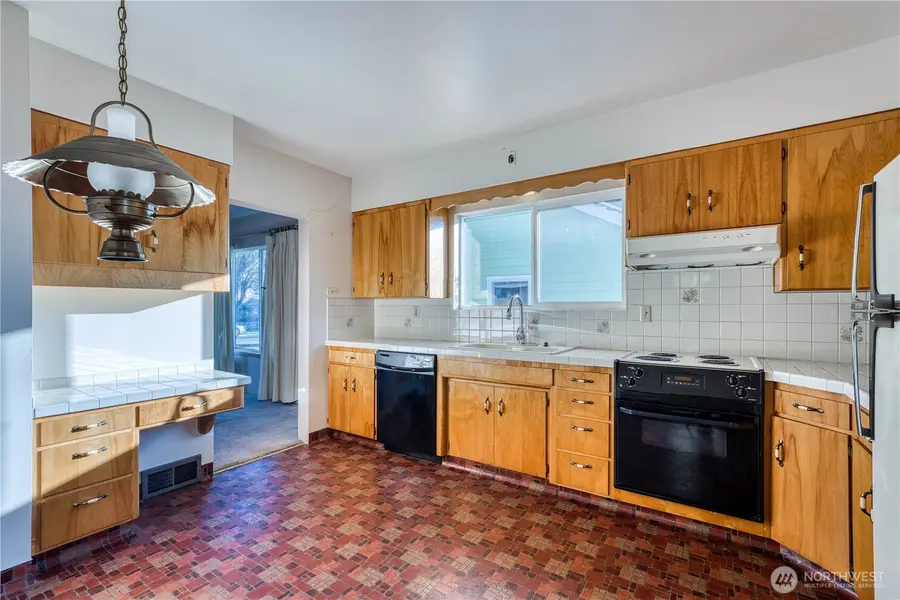 6126 S Thompson Avenue, Tacoma, WA 98408 - Image #3