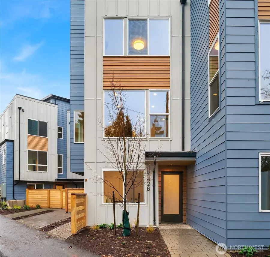 217 NE 75th Street, Seattle, WA 98115 - Image #3