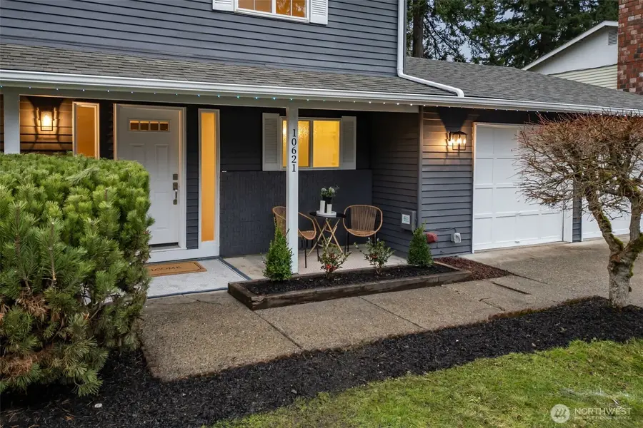 10621 164th Avenue Ne, Redmond, WA 98052 - Image #2