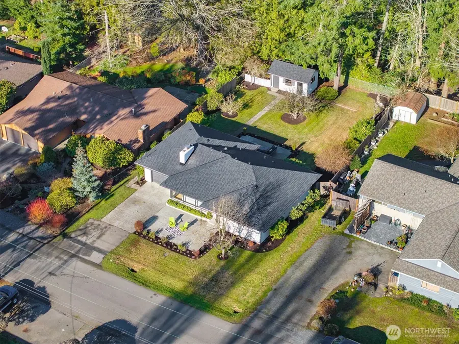 8611 Holly Lane, Edmonds, WA 98026 - Image #2