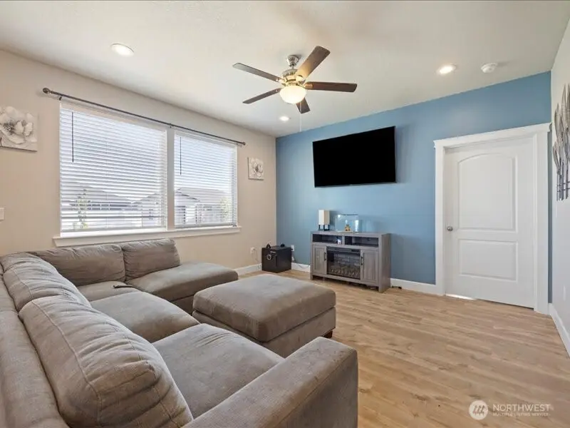 1105 E Olympia Street E, Othello, WA 99344 - #2