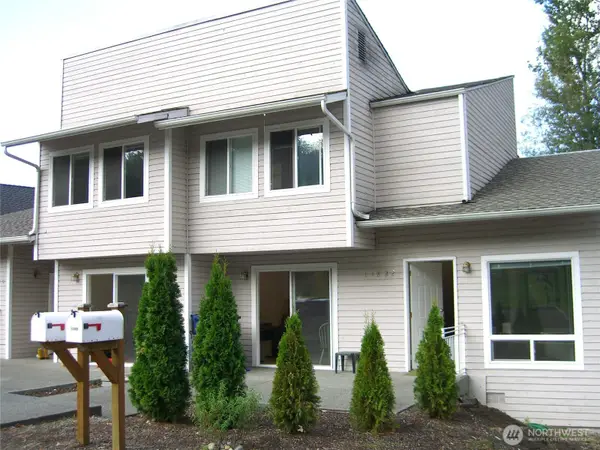 13820 Se Newport Way, Bellevue, WA 98006