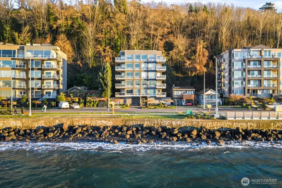 1402 Alki Avenue Sw #402, Seattle, WA 98116 - Image #2