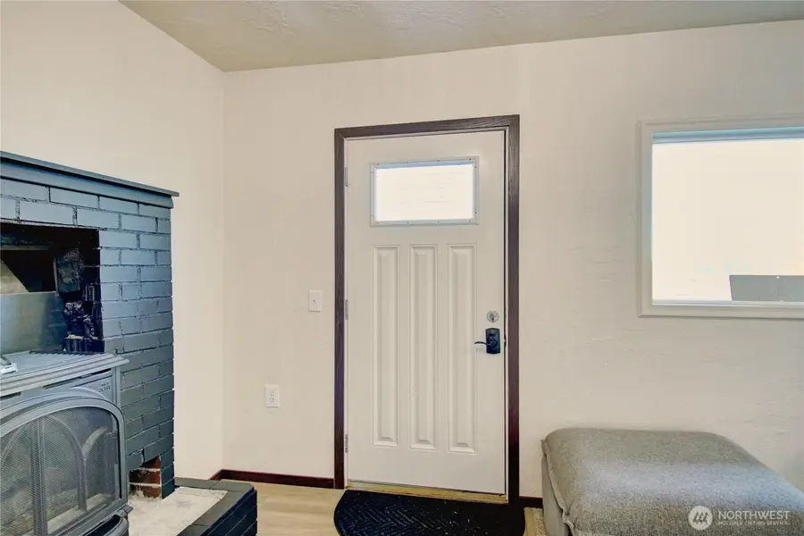 8739 F And S Grade Rd, Sedro Woolley, WA 98284 - Image #2