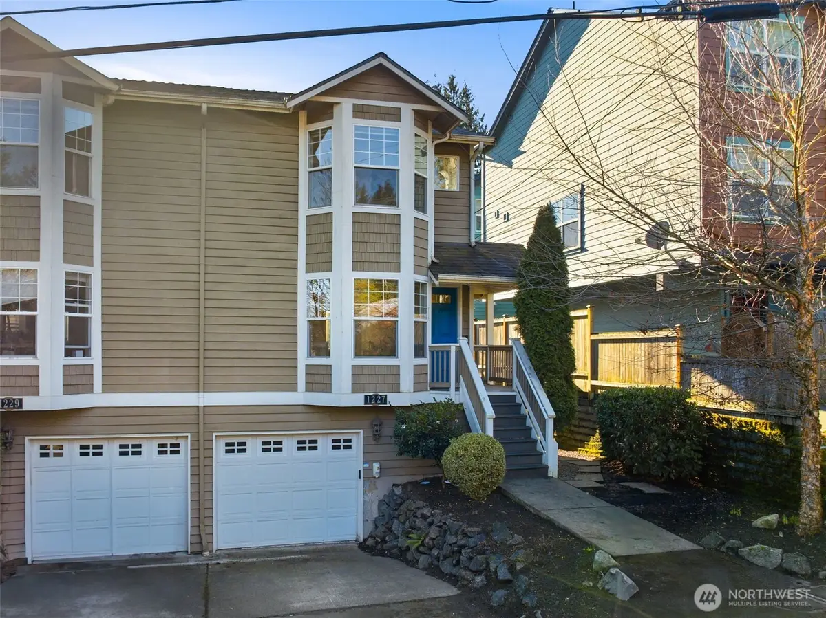 1227 NE 135th St, Seattle, WA 98125 - Image #1