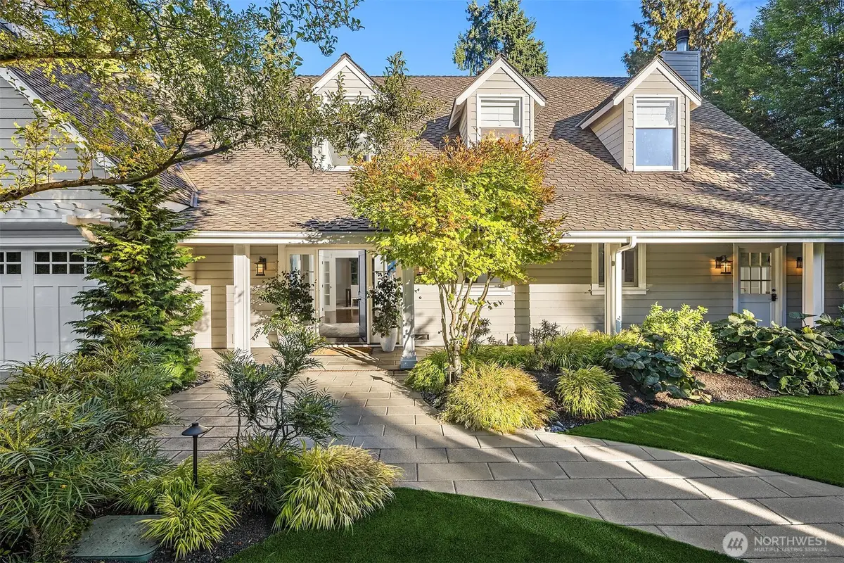 2042 77th Avenue Ne, Medina, WA 98039 - #1