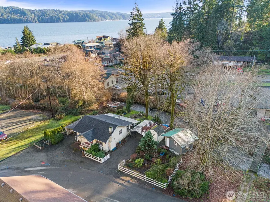 121 N Finch Creek Road, Hoodsport, WA 98548 - Image #2