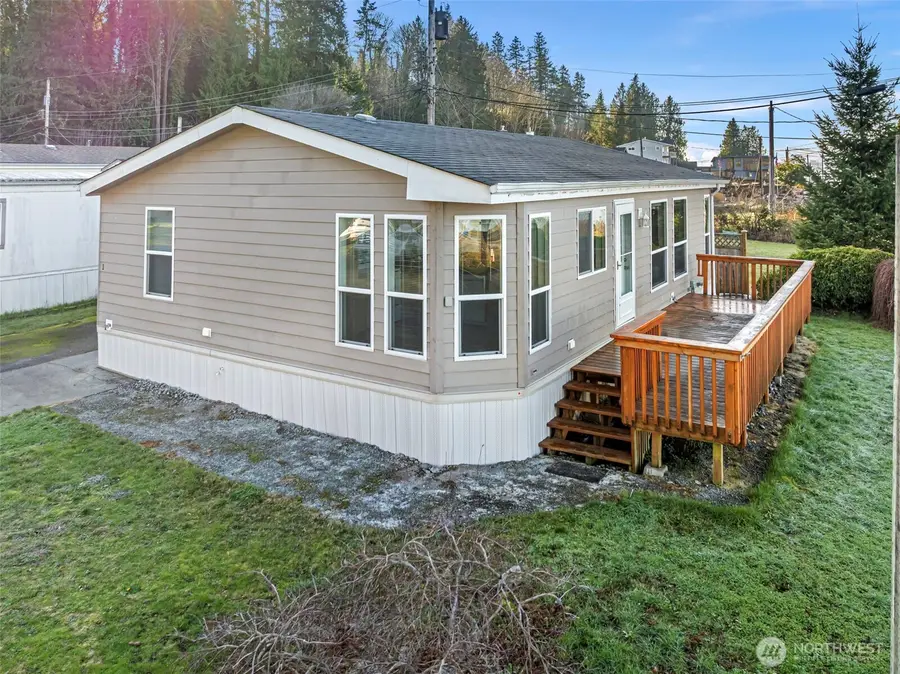 4449 Beach Drive E #1, Port Orchard, WA 98366 - Image #2