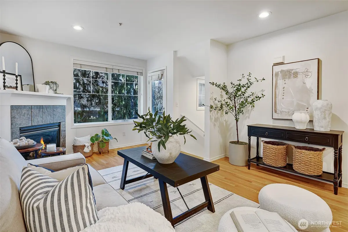 12017 32nd Avenue Ne #B, Seattle, WA 98125 - Image #1