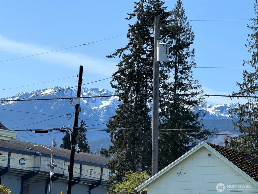 820 E 2nd Street, Port Angeles, WA 98362 - Image #2