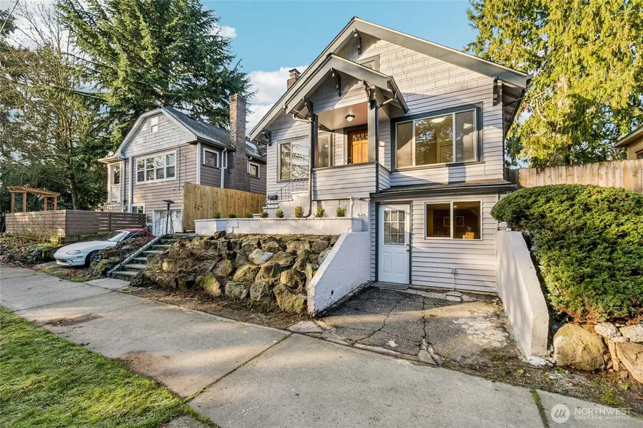 5607 5th Avenue Ne, Seattle, WA 98105 - Image #2