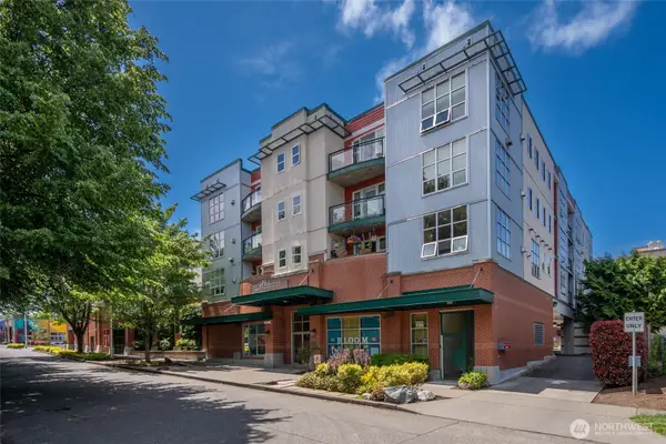 2331 42nd Avenue Sw #209, Seattle, WA 98116