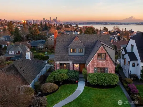 2228 Eastmont Way W, Seattle, WA 98199