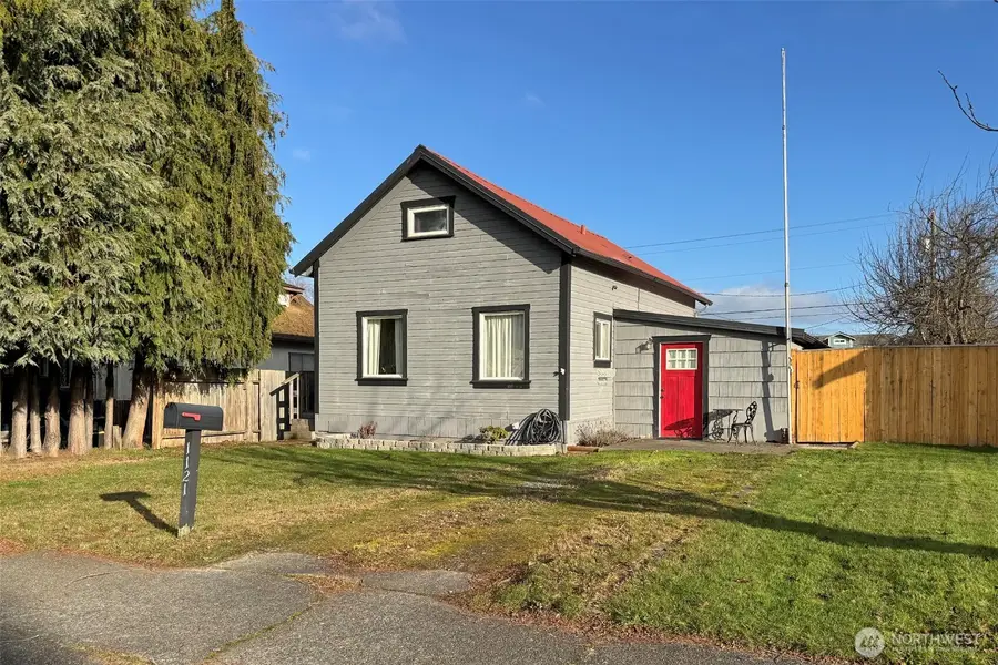 1121 Georgiana Street, Port Angeles, WA 98362 - Image #2