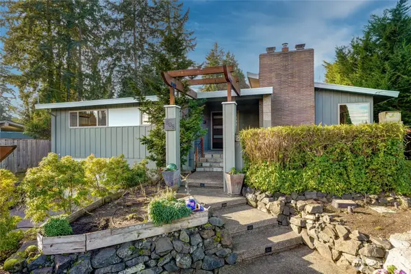 808 Alameda Avenue, Fircrest, WA 98466