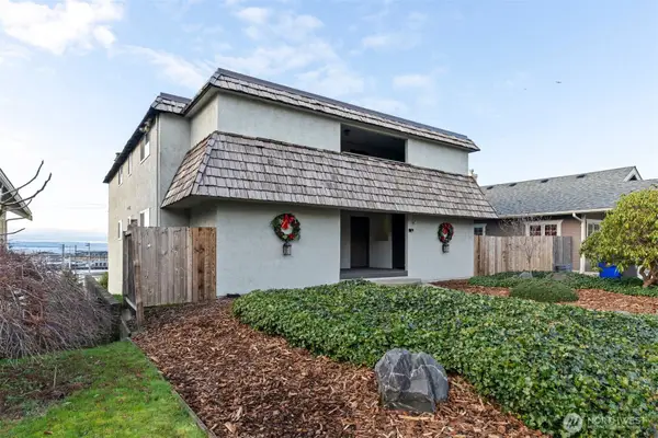 2210 Grand Avenue, Everett, WA 98201