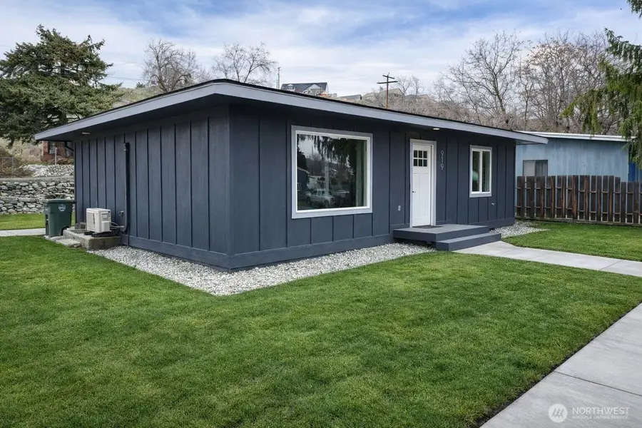 919 E Johnson Avenue, Chelan, WA 98816 - Image #3