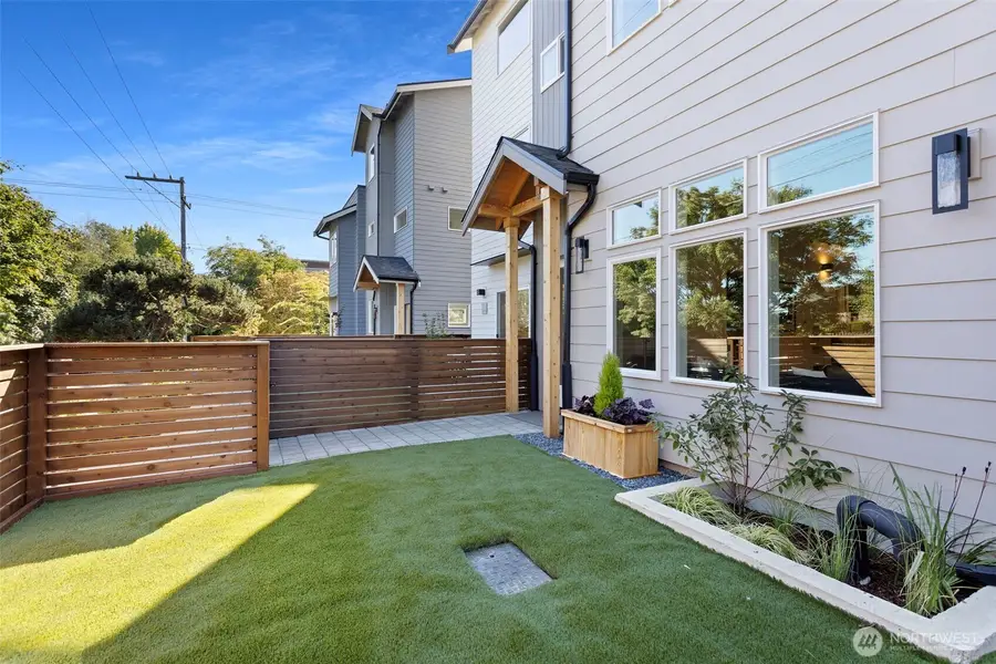 8007 25th Avenue Nw, Seattle, WA 98117 - Image #3