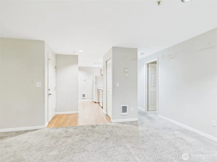 26335 116th Avenue Se #H 205, Kent, WA 98030 - Image #2