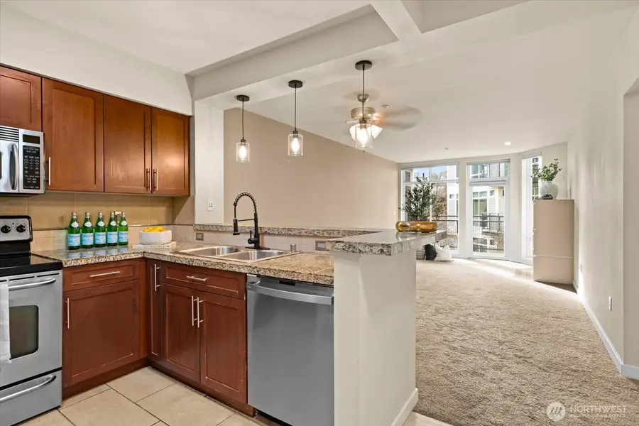 211 Kirkland Ave #415, Kirkland, WA 98033 - Image #2