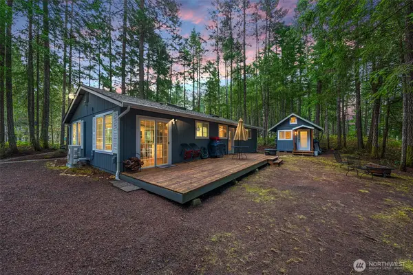 121 N Chinook Drive N, Hoodsport, WA 98548