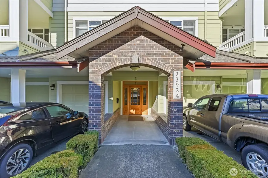 23924 NE 115th Lane #304, Redmond, WA 98053 - Image #2