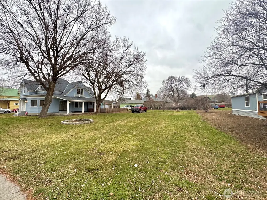 250 W Sixth Street, Waitsburg, WA 99361 - #3