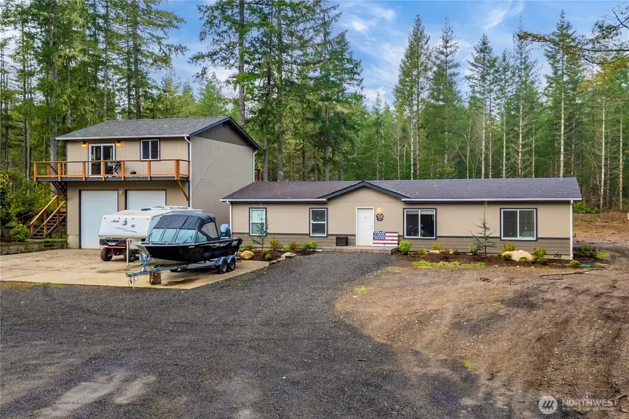 1101 Stavis Drive Nw, Seabeck, WA 98380 - Image #2