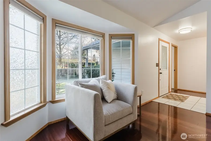 585 Poplar Place, Burlington, WA 98233 - Image #2