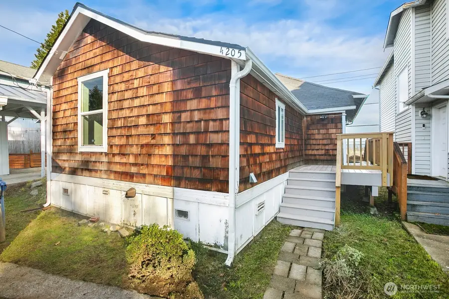 4205 34th Avenue S, Seattle, WA 98118 - Image #2