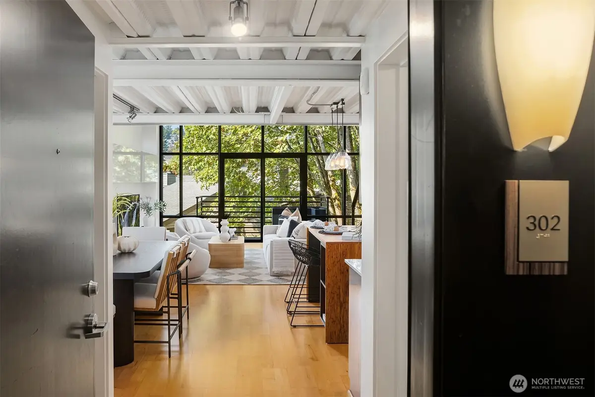 2914 E Madison Street #302, Seattle, WA 98112 - Image #1