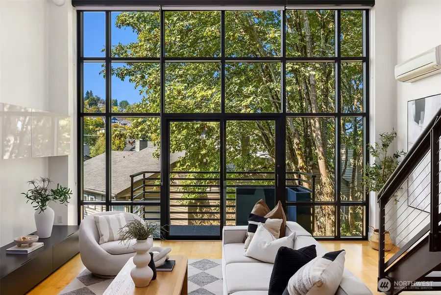 2914 E Madison Street #302, Seattle, WA 98112 - Image #2