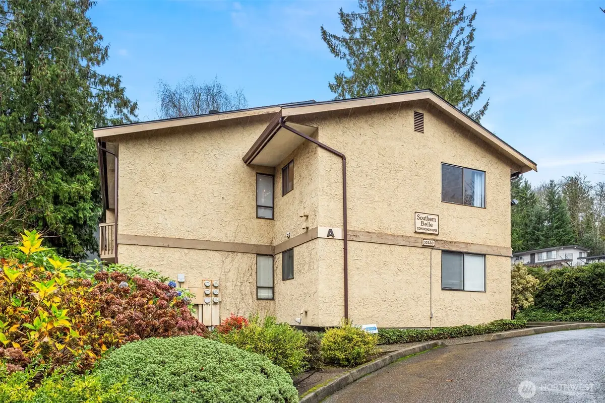 10330 SE 6th Street #A2, Bellevue, WA 98004 - Image #1