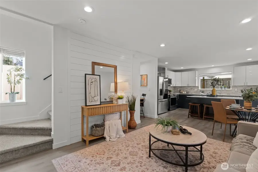 712 NW 95th Street, Seattle, WA 98117 - Image #2