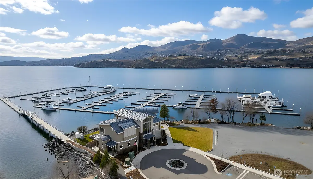 1350 W Woodin Avenue #D11, Chelan, WA 98816 - Image #1