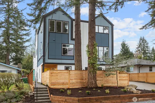 14308 Roslyn Place N, Seattle, WA 98133
