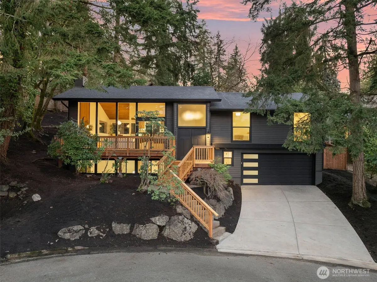 3207 176th Court Ne, Redmond, WA 98052 - Image #1