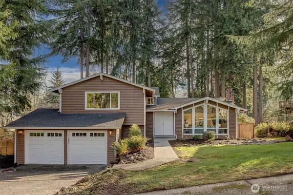 11725 NE 102nd Place, Kirkland, WA 98033