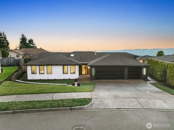 6710 N Parkview Lane, Tacoma, WA 98407