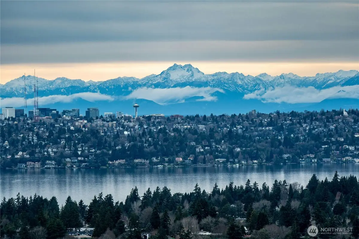 650 Bellevue Way Ne #3705, Bellevue, WA 98004 - Image #1