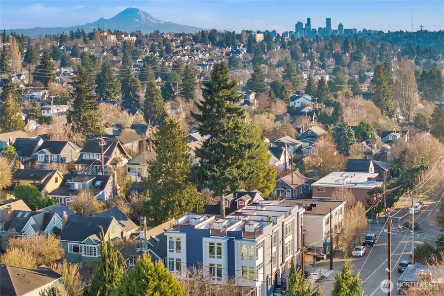 7526 6th Avenue Nw, Seattle, WA 98117 - Image #3