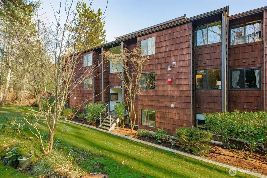 2316 NE 89th Street #2316, Seattle, WA 98115 - Image #2